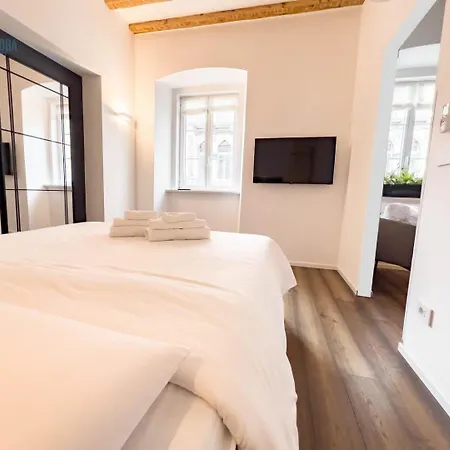 San Nicolo 14 Tirabora Short Rent * Trieste