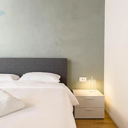 San Nicolo 14 Tirabora Short Rent Daire