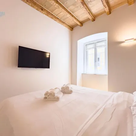 San Nicolo 14 Tirabora Short Rent * Trieste