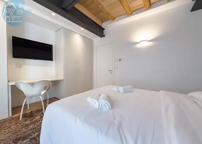 San Nicolo 14 Tirabora Short Rent Apartmán *