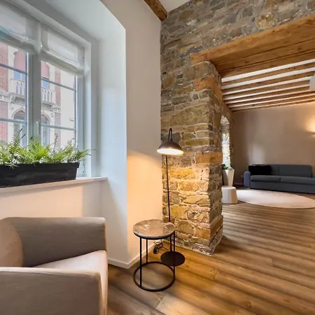 San Nicolo 14 Tirabora Short Rent *