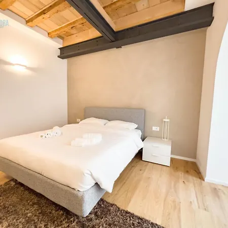 San Nicolo 14 Tirabora Short Rent شقة