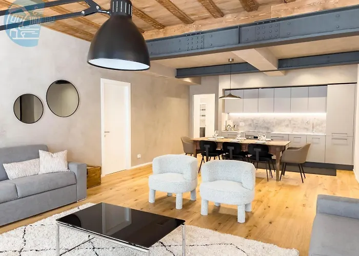 San Nicolo 14 Tirabora Short Rent Apartment